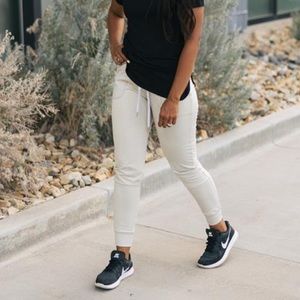 Zyia Oatmeal Cozy Joggers